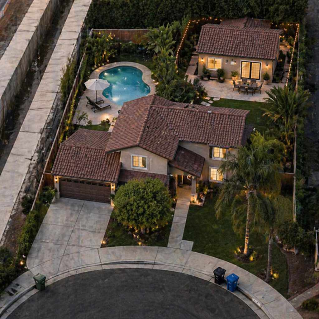 6245 Chimineas Avenue