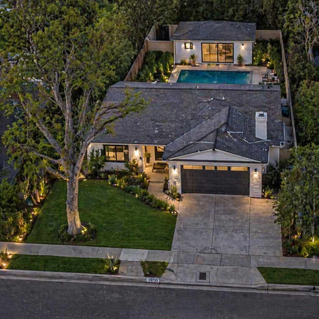 13753 Calvert Street