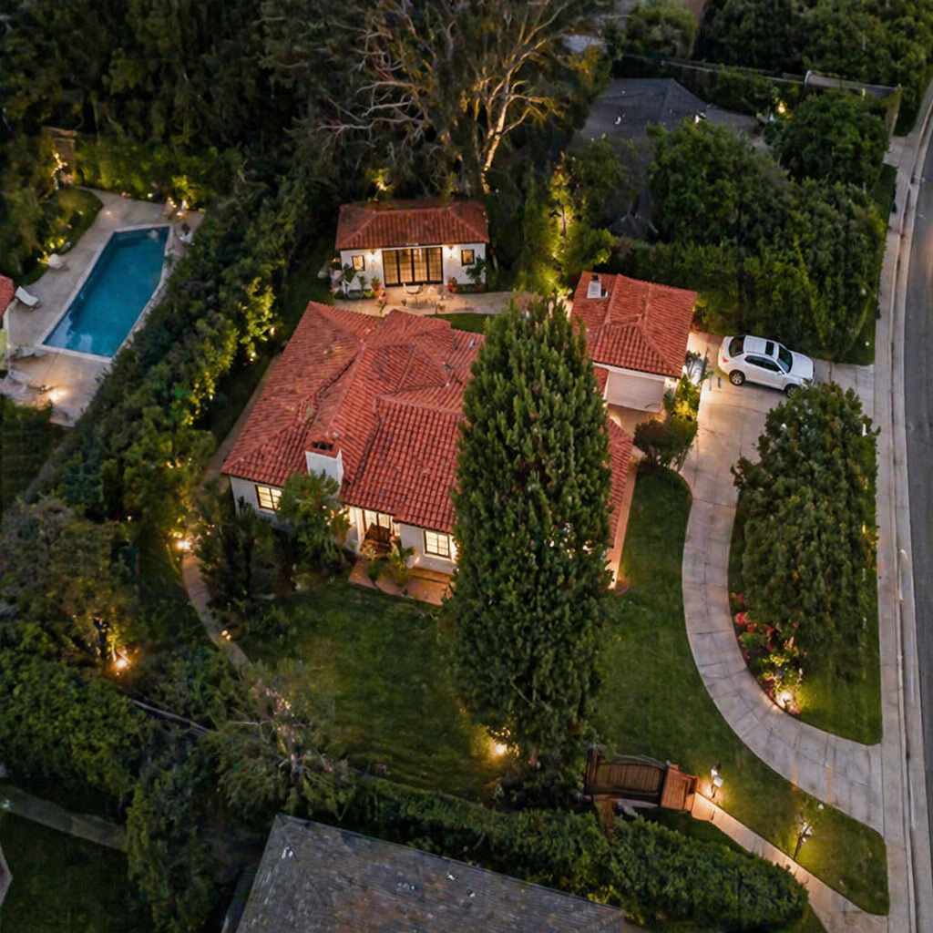 5535 Hazeltine Avenue