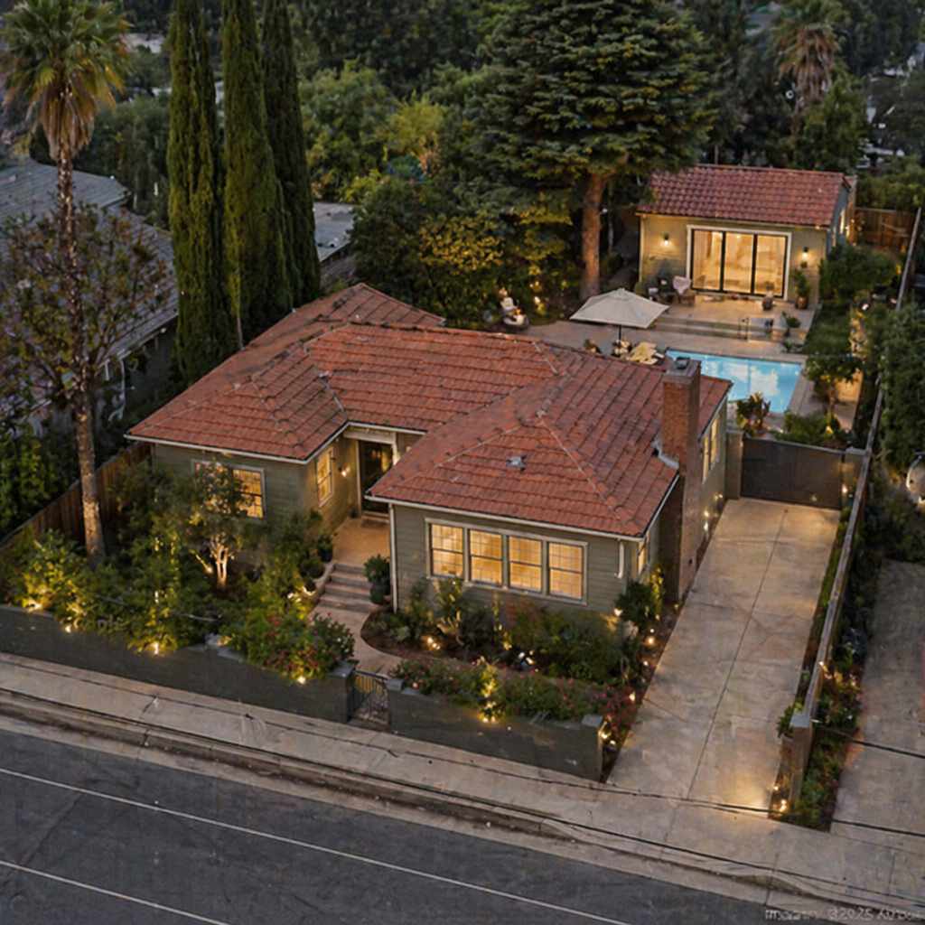 5512 Hazeltine Avenue