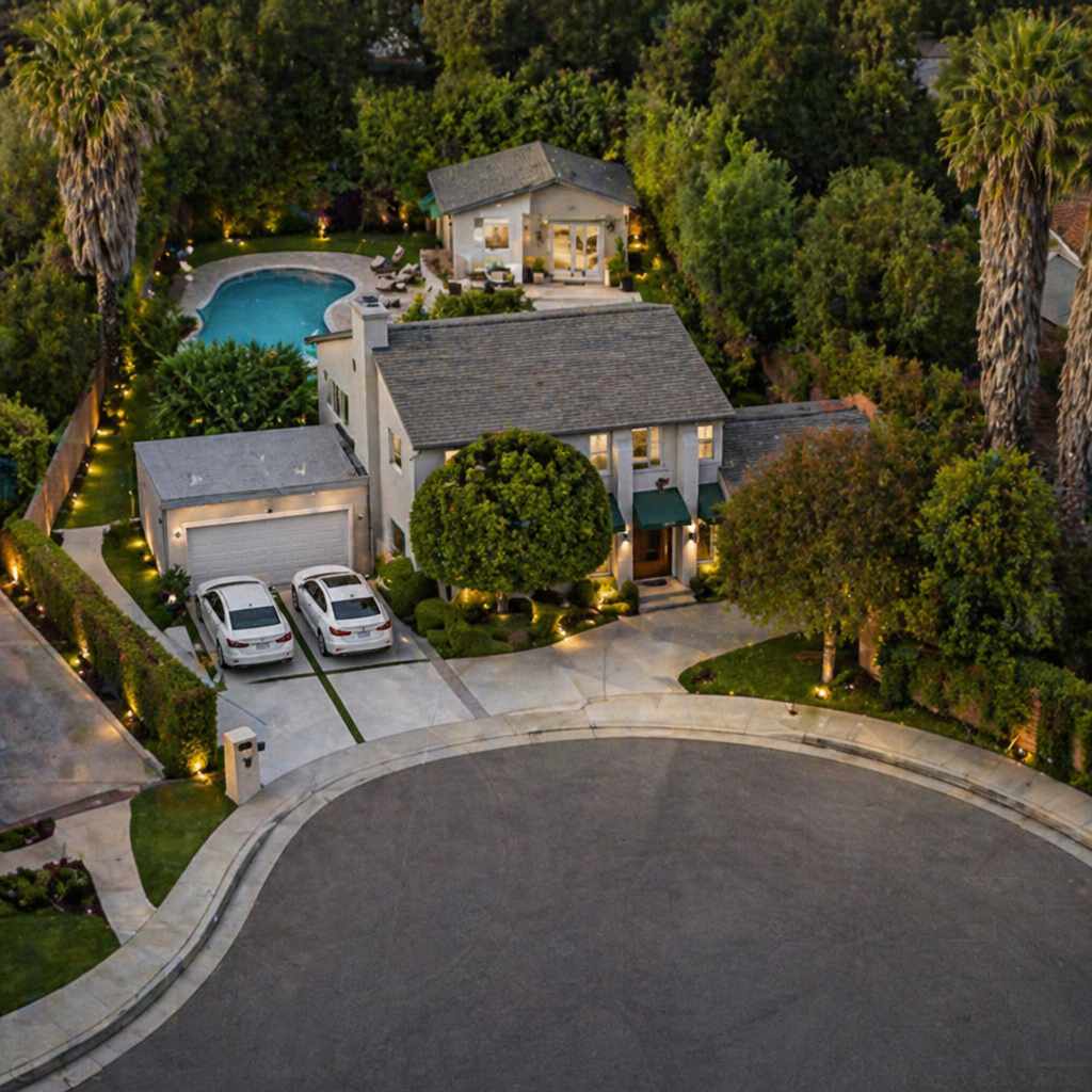 13721 Cumpston Street