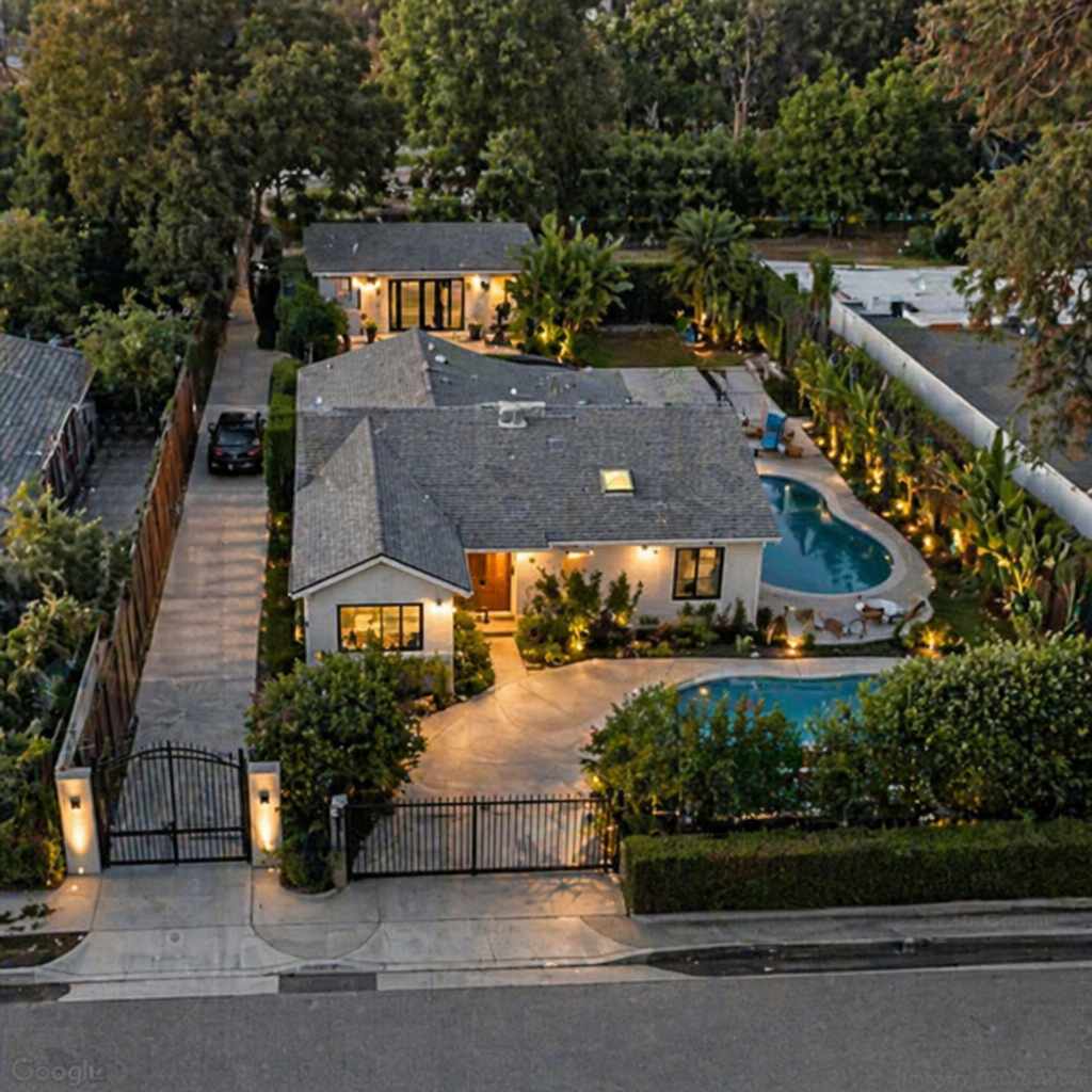 14014 Chandler Boulevard