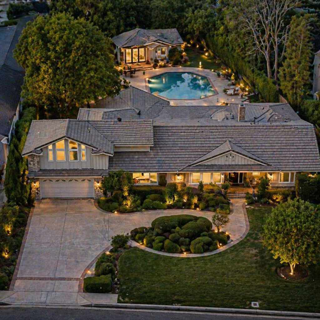 17610 Weddington Street