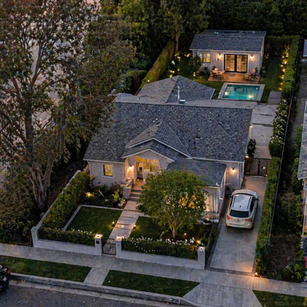 14818 Addison Street