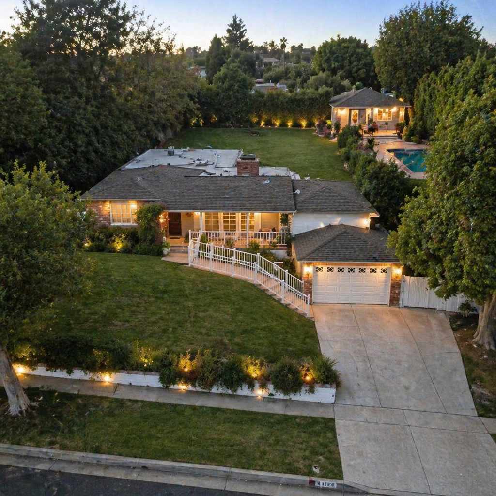 13739 Valley Vista Boulevard