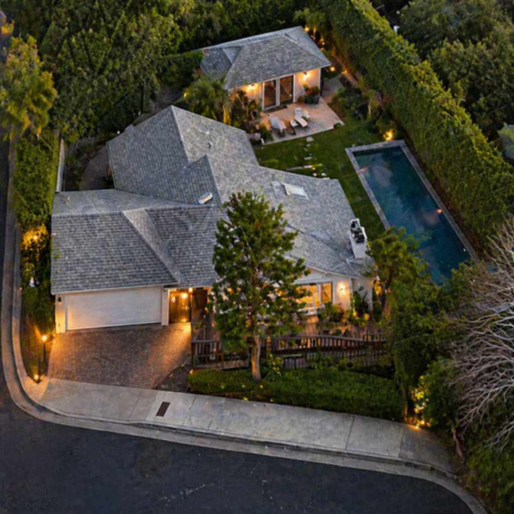 4138 Murietta Avenue