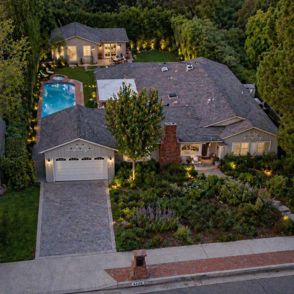 4229 Hayvenhurst Drive