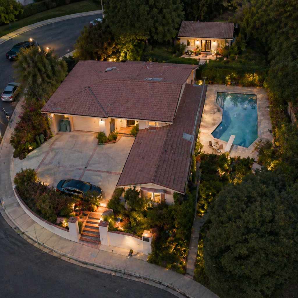 3318 Dona Lola Place