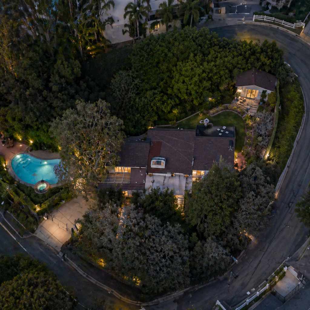 7855 Mulholland Drive